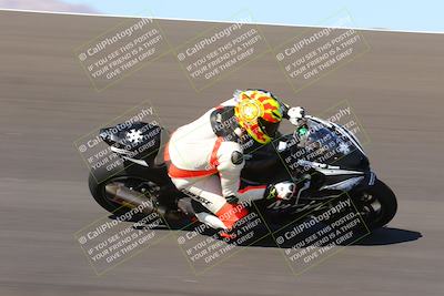 media/Oct-09-2022-SoCal Trackdays (Sun) [[95640aeeb6]]/Bowl (1015am)/